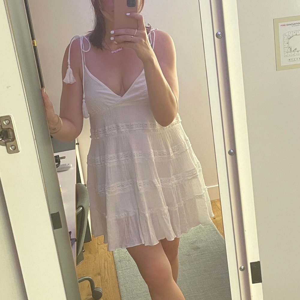 White Sleeveless Dress
